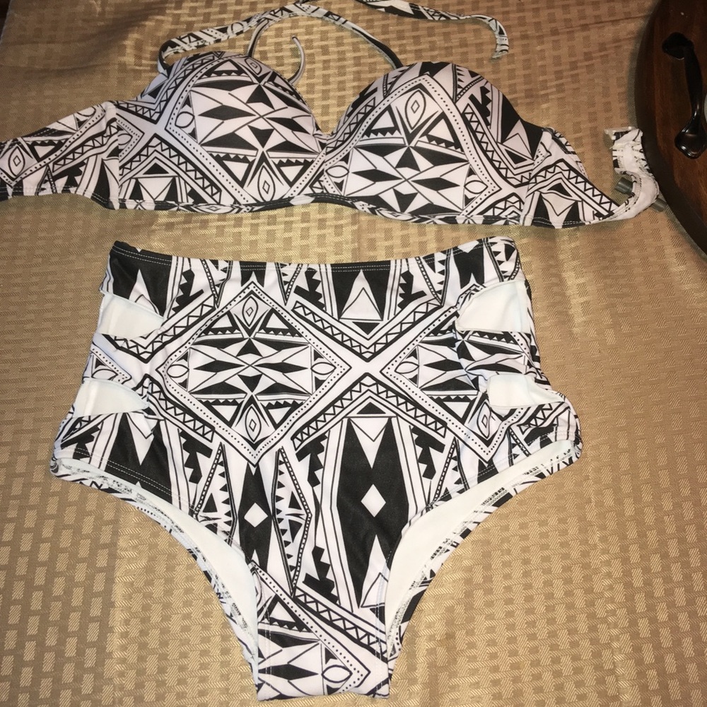 High waisted bikini